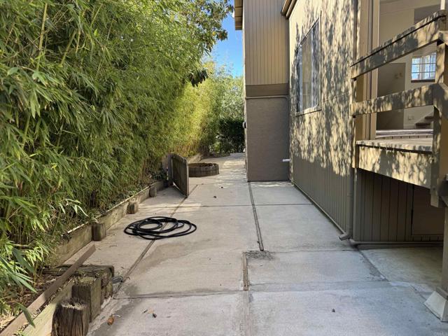 Detail Gallery Image 15 of 25 For 2511 El Amigo Rd, Del Mar,  CA 92014 - 4 Beds | 2 Baths