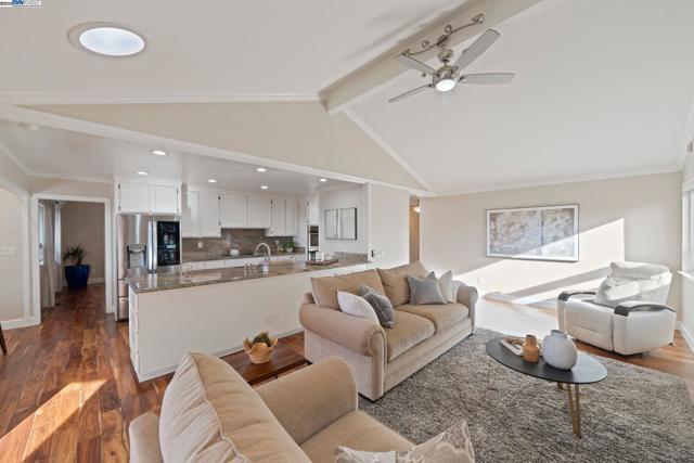 46925 Aloe Court, Fremont CA: https://media.crmls.org/mediaz/c09a8311-8cc7-429a-b45f-77e0b2d61ac5.jpg