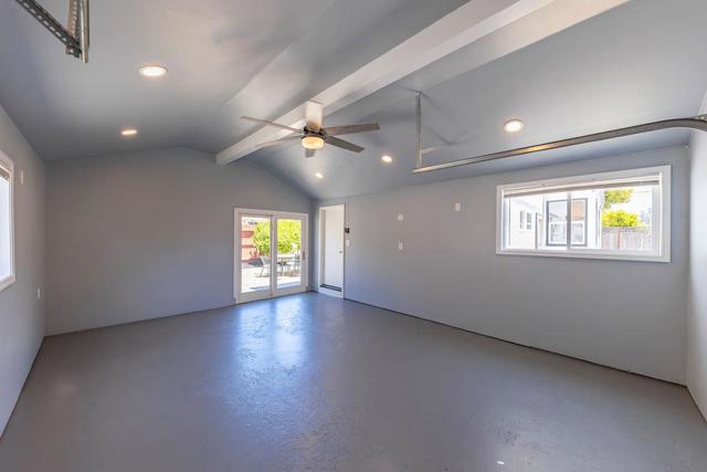 1032 Toyon Drive, Burlingame CA: https://media.crmls.org/mediaz/c09ab4dd-1e2f-4441-949a-64b2b4d2a042.jpg