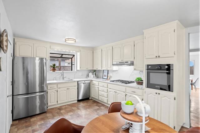 4842 Phelan Avenue, Fremont CA: https://media.crmls.org/mediaz/c09b1c23-7686-4369-b0e6-101f271af387.jpg