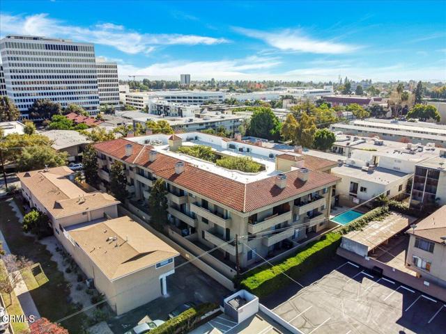 Drone View toward Lake Avenue