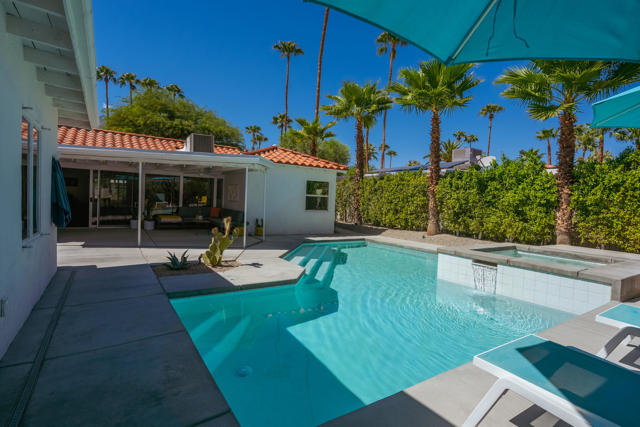 748 N Calle Rolph, Palm Springs, CA 92262