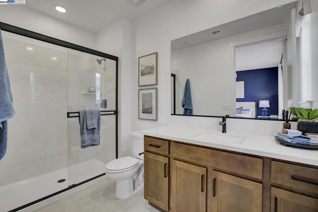 319 W Calabria Drive, Mountain House CA: https://media.crmls.org/mediaz/c09ba4d3-fb4d-4319-8b8e-488b60cc69c5.jpg