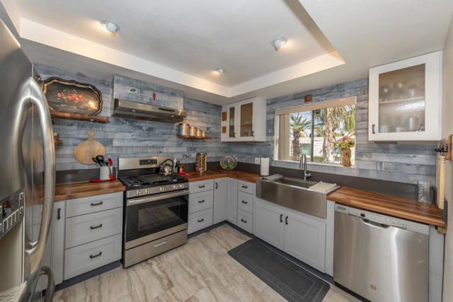 Demetra 82243Waring Way Indio CA Photos-