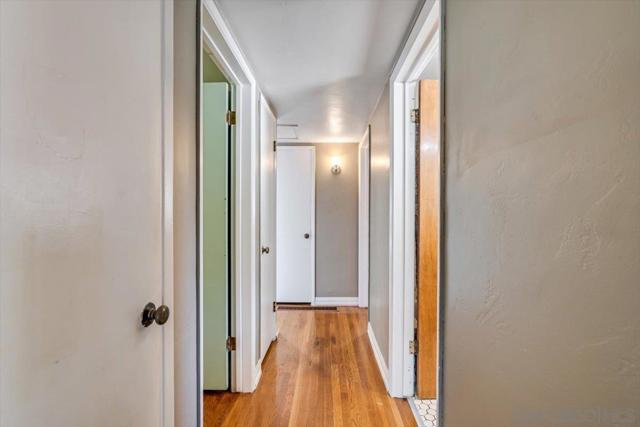 632 Sandalwood Dr, El Cajon CA: https://media.crmls.org/mediaz/c09d1ae4-519f-4991-af41-6cfc5469250e.jpg