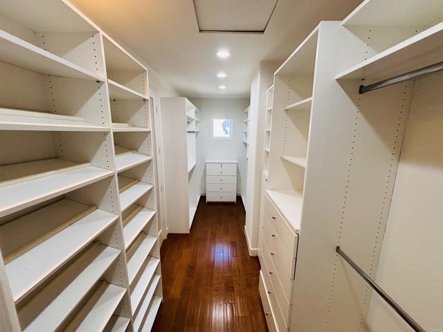 Detail Gallery Image 38 of 58 For 11596 Parkhurst Square, San Diego,  CA 92130 - 6 Beds | 6/1 Baths