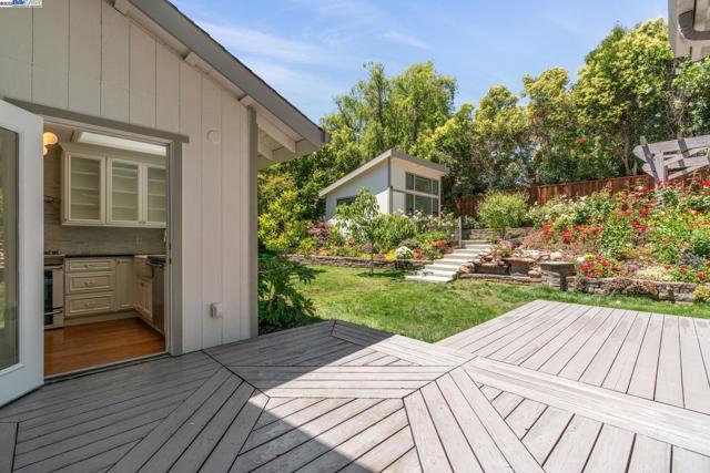 2643 Buena Vista Ave, Walnut Creek CA: https://media.crmls.org/mediaz/c09db8a2-6397-415b-9fa4-8a7a073effe8.jpg