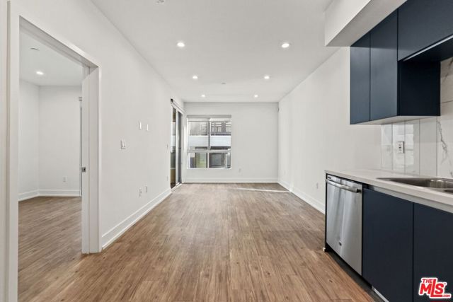 1831 Sawtelle Boulevard, Los Angeles CA: https://media.crmls.org/mediaz/c09e20e7-1df9-4229-82fa-362b34432a01.jpg