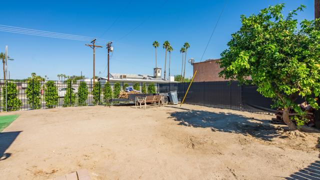 87329 Main St Street, Thermal CA: https://media.crmls.org/mediaz/c09f7b28-d310-4e32-aa3f-e9bb8c41ee64.jpg