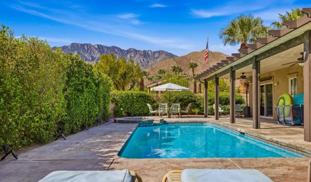 895 Ventana, Palm Springs, CA 92262