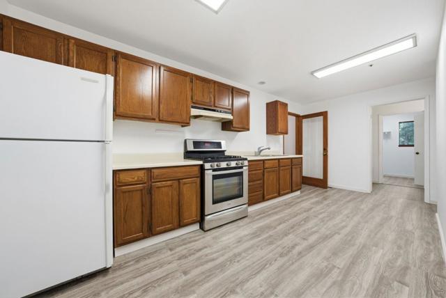 675 Western Avenue, Brookdale CA: https://media.crmls.org/mediaz/c0a12c2a-51b8-434e-a6f1-df4562f630f2.jpg