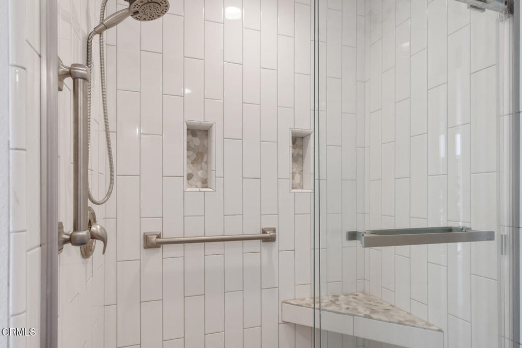 https://media.crmls.org/mediaz/c0a2fe11-48c6-48e5-855f-d1e2425be57e.jpg?preset=X-Large