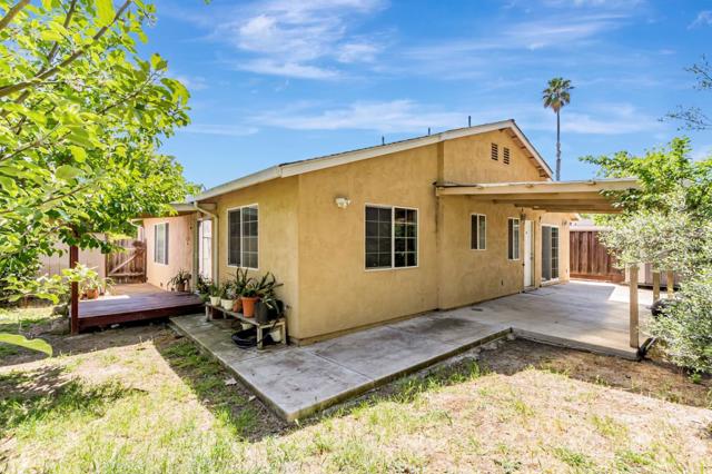 263 Vineyard Drive, San Jose CA: https://media.crmls.org/mediaz/c0a36233-24cf-452d-95f9-3c8155333433.jpg