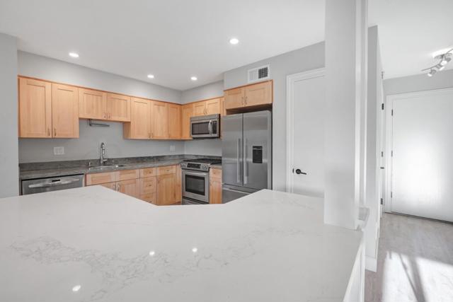 988 S Arnold Way, Half Moon Bay CA: https://media.crmls.org/mediaz/c0a3e465-dc55-47a0-af0b-3a0b9c689c8e.jpg