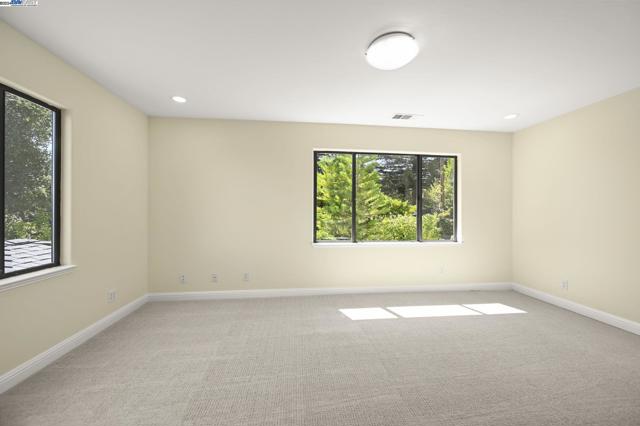 Image 36 of 52 For 783 Solana Dr