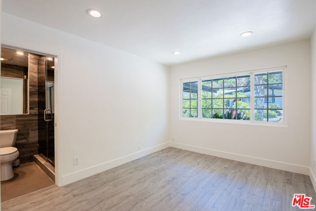 3650 Sapphire Drive, Encino CA: https://media.crmls.org/mediaz/c0a41e58-00f8-4151-8cd3-dc081d620f15.jpg