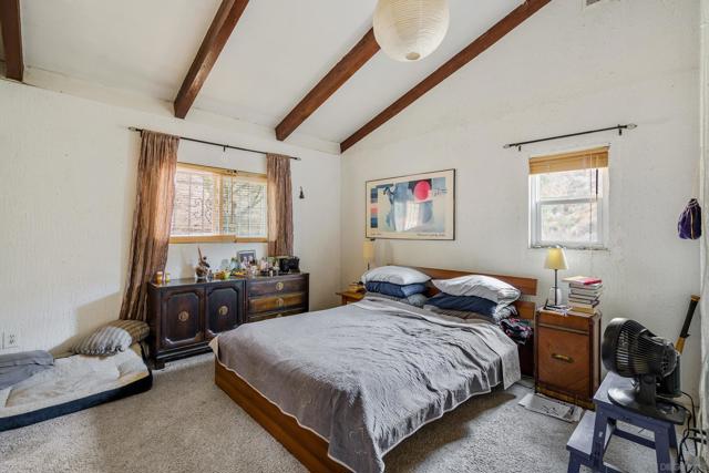 4426 MODEL A FORD LANE, El Cajon CA: https://media.crmls.org/mediaz/c0a441b6-4744-4934-87e9-278c9614fbfc.jpg