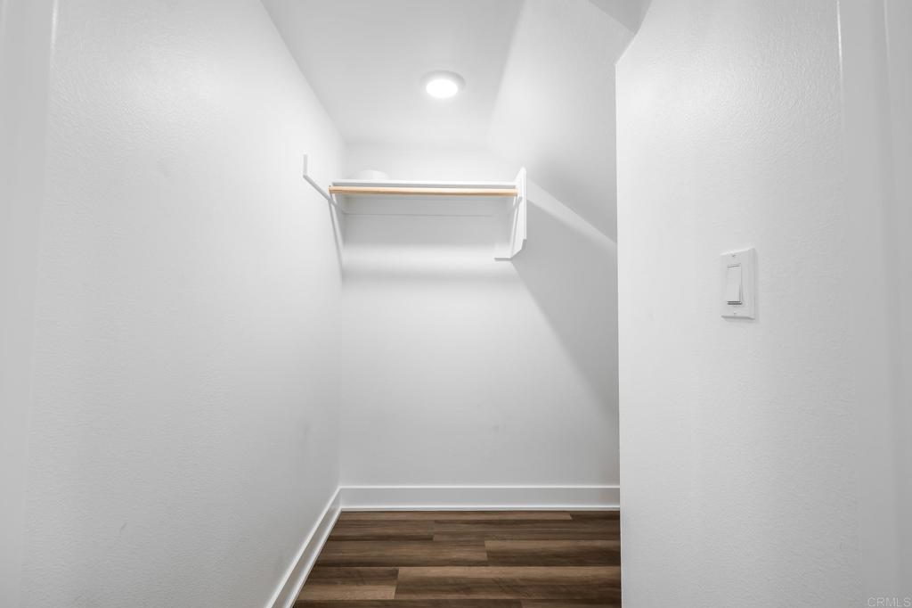 https://media.crmls.org/mediaz/c0a4970a-c50c-4268-b4cc-2051bbeb8a1a.jpg?preset=X-Large