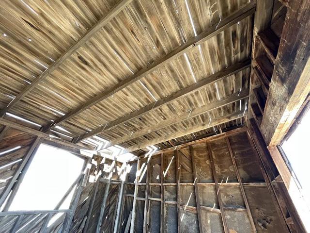 216 Jesse Road, Landers CA: https://media.crmls.org/mediaz/c0a5ac52-a7ab-4571-b1ad-c3aaa6838761.jpg