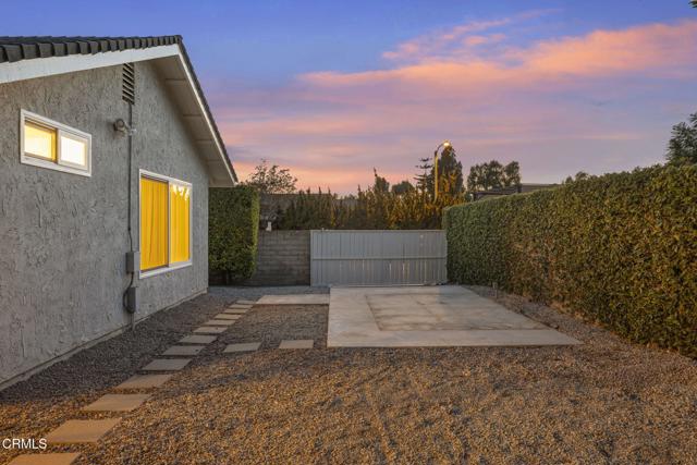 205 Larkhill Street, Thousand Oaks CA: https://media.crmls.org/mediaz/c0a738a6-818f-49d6-adab-d609c666700a.jpg