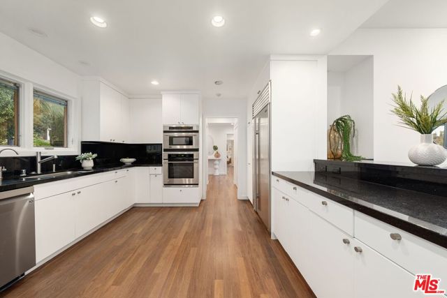 Drew Fenton | 968 Kenfield Avenue Los Angeles CA | MLS: 7503789 Drew Fenton | 968 Kenfield Avenue Los Angeles CA | MLS: 7503789