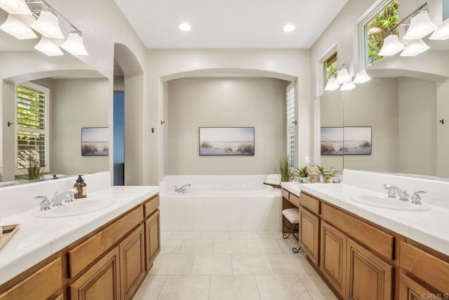 Detail Gallery Image 34 of 68 For 14773 via Bettona, San Diego,  CA 92127 - 4 Beds | 4/1 Baths
