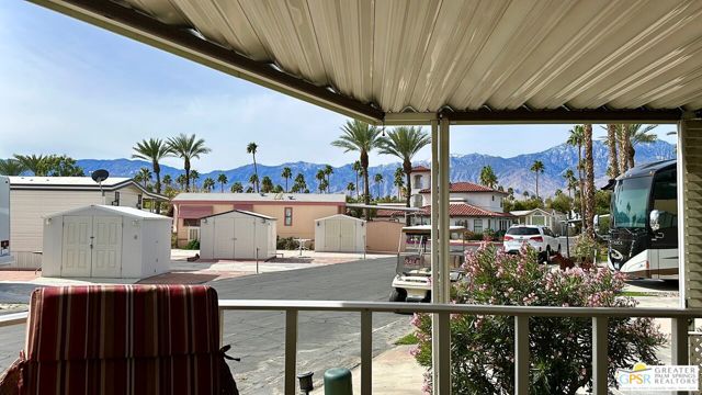 69801 Ramon Road, Cathedral City CA: https://media.crmls.org/mediaz/c0a8b920-a3fc-4834-9643-15fb4e59f1da.jpg