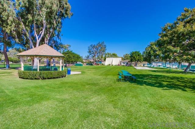 17937 Myrica Ln, San Diego CA: https://media.crmls.org/mediaz/c0a8d637-96a6-4fff-a8a5-2235e584da40.jpg