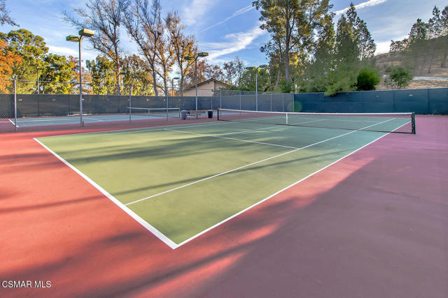 434 Vista Dorado Lane, Oak Park CA: https://media.crmls.org/mediaz/c0a95888-b8a2-4a37-9a9b-c8e7d831f9aa.jpg