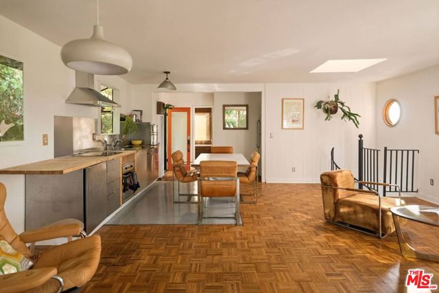 3130 Isabel, Los Angeles CA: https://media.crmls.org/mediaz/c0a9dbea-e014-483f-8a50-a6902cc11a4f.jpg
