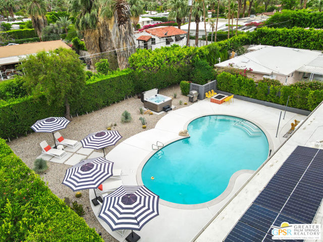281 E Ocotillo Avenue, Palm Springs CA: https://media.crmls.org/mediaz/c0aa0637-94b5-48c8-850d-e4879eda1a32.jpg