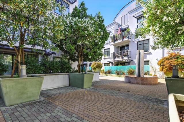 10745 N De Anza Boulevard, Cupertino CA: https://media.crmls.org/mediaz/c0ab50e7-3861-44a2-a7ac-55f8263968f1.jpg