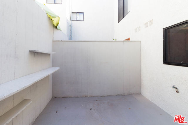 301 West Loraine Street, 8 photo 14