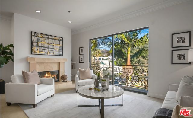16000 W Sunset Boulevard, Pacific Palisades CA: https://media.crmls.org/mediaz/c0abea37-b1ca-4167-89f1-e93620673822.jpg