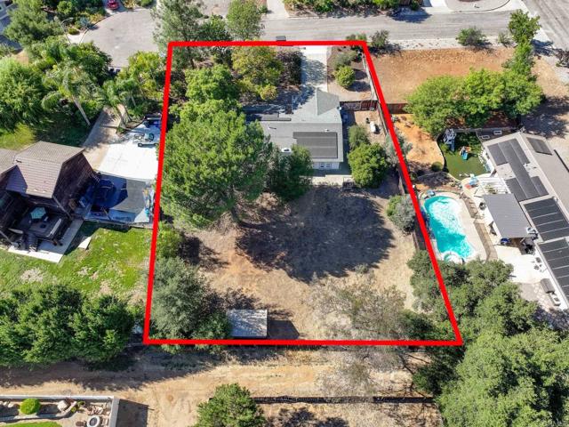 25119 Como Esta Court, Ramona CA: https://media.crmls.org/mediaz/c0ac1011-fc48-4710-8fdd-b90b3f6d8d92.jpg