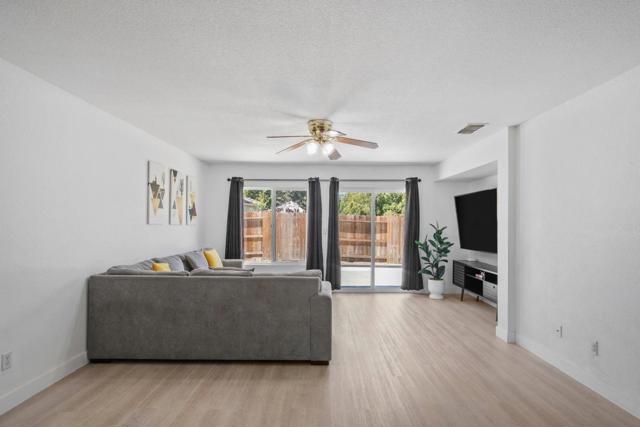 2311 Portifino Street, Manteca CA: https://media.crmls.org/mediaz/c0ac9be4-d236-4b9a-8189-a2acc5f1a66b.jpg