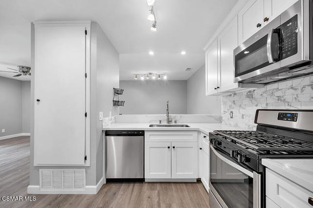 2718 Wendy Place, Port Hueneme CA: https://media.crmls.org/mediaz/c0acc501-f9a4-4c07-9f30-bab4e6b374f7.jpg