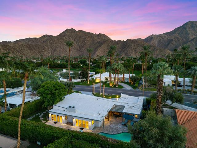 76140 Fairway Drive, Indian Wells CA: https://media.crmls.org/mediaz/c0ad2f0a-c9bc-43ab-92dd-34d6b1936bac.jpg
