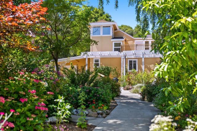 825 Skyward Drive, Aptos CA: https://media.crmls.org/mediaz/c0ad595b-bc96-4d86-bc6b-d76e7cdc3098.jpg