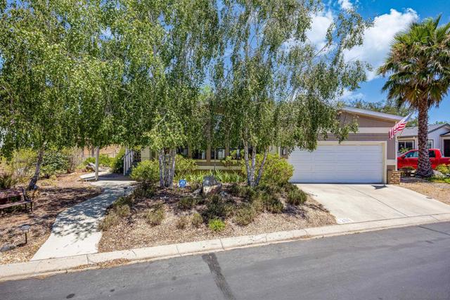 18218 Paradise Mountain Rd, Valley Center CA: https://media.crmls.org/mediaz/c0ad5d21-a8da-46f3-913d-e64b6b86afbe.jpg