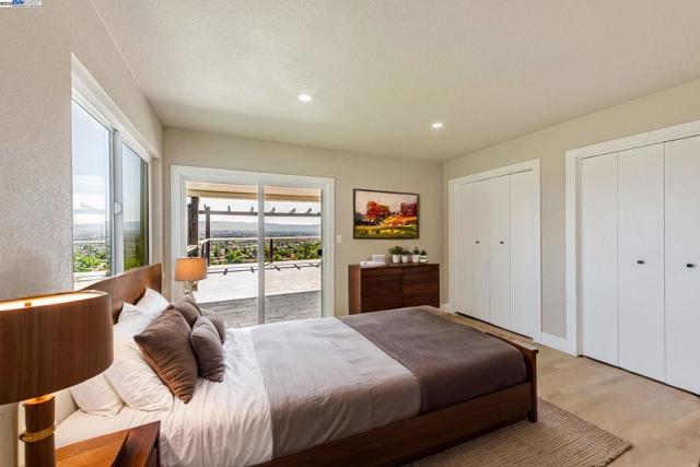 10745 Ridgeview Way, San Jose CA: https://media.crmls.org/mediaz/c0ad82f9-dbc0-4054-8f3b-8ba1182c63bc.jpg