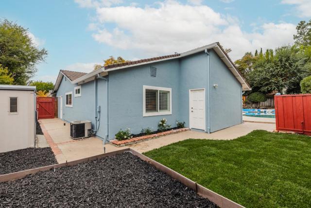 756 Acorn Court, San Ramon CA: https://media.crmls.org/mediaz/c0add941-463f-4e39-b78e-ab98f8a147fe.jpg