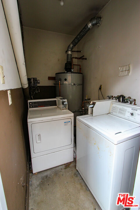 12942 Moorpark Street, Studio City CA: https://media.crmls.org/mediaz/c0ae3298-6087-4c99-8b36-b6f74486b3d9.jpg