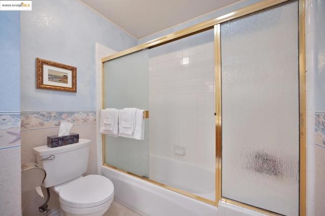 3196 Sudbury RD, Cameron Park CA: https://media.crmls.org/mediaz/c0ae989a-6d6e-407e-bc9c-d428f5d7a09c.jpg