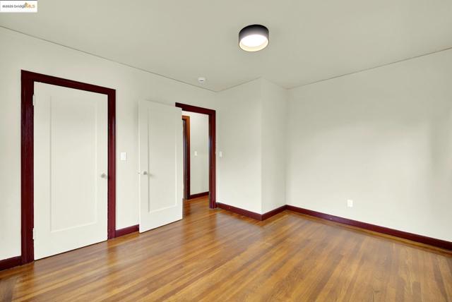 971 34Th St, Richmond CA: https://media.crmls.org/mediaz/c0aeb587-a15b-4579-ad7e-eb284cdf704a.jpg
