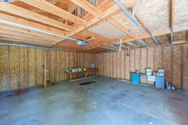 31 Rocky Road, Weaverville CA: https://media.crmls.org/mediaz/c0aec16d-d3db-4eb3-b804-75395efab07a.jpg