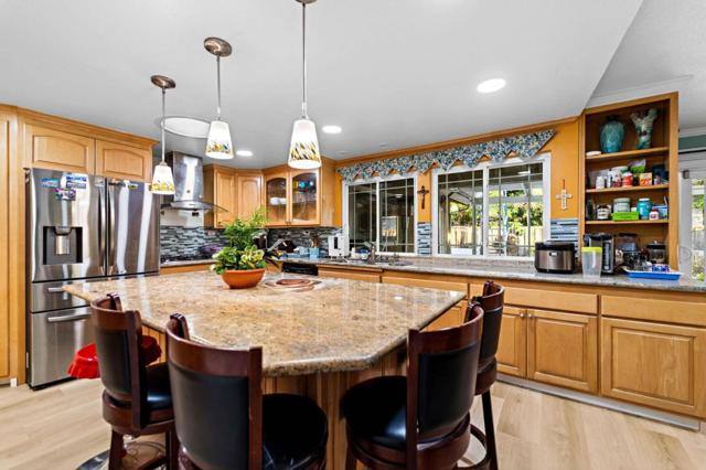3328 Arqueado Drive, San Jose CA: https://media.crmls.org/mediaz/c0aecd20-bbc9-4479-a979-d3dd105128ae.jpg