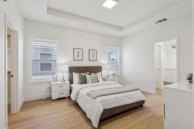 2145 Linden St, Livermore CA: https://media.crmls.org/mediaz/c0aee9af-a35a-4301-9d92-2d81e3f50f10.jpg