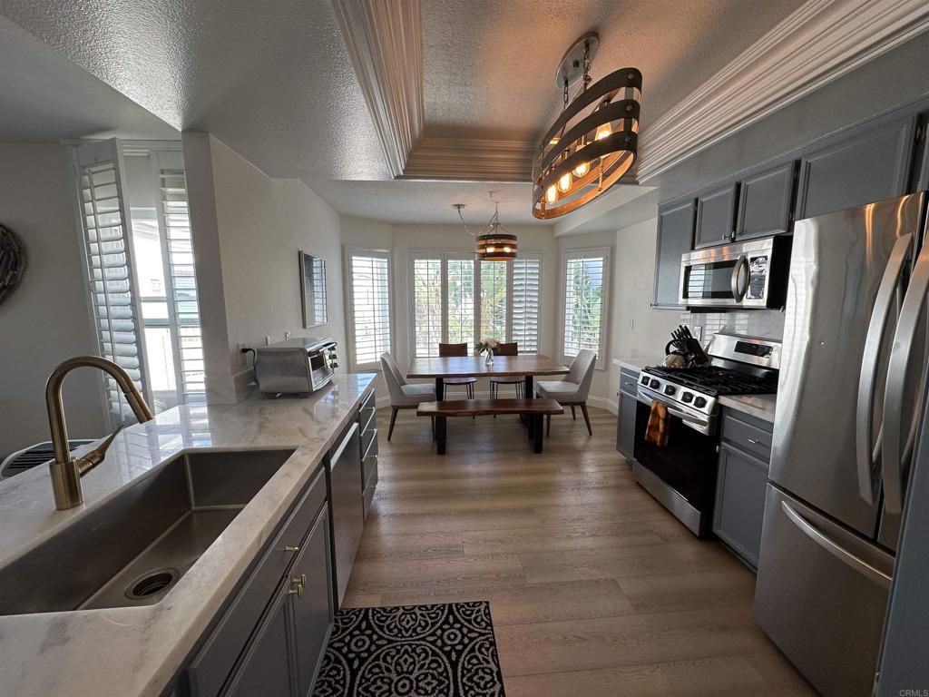 600 N The Strand #24