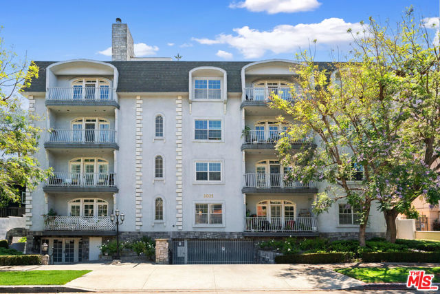 2025 S Beverly Glen Boulevard, Los Angeles CA: https://media.crmls.org/mediaz/c0b0108a-15b1-4d3b-ad9a-42277705a56e.jpg